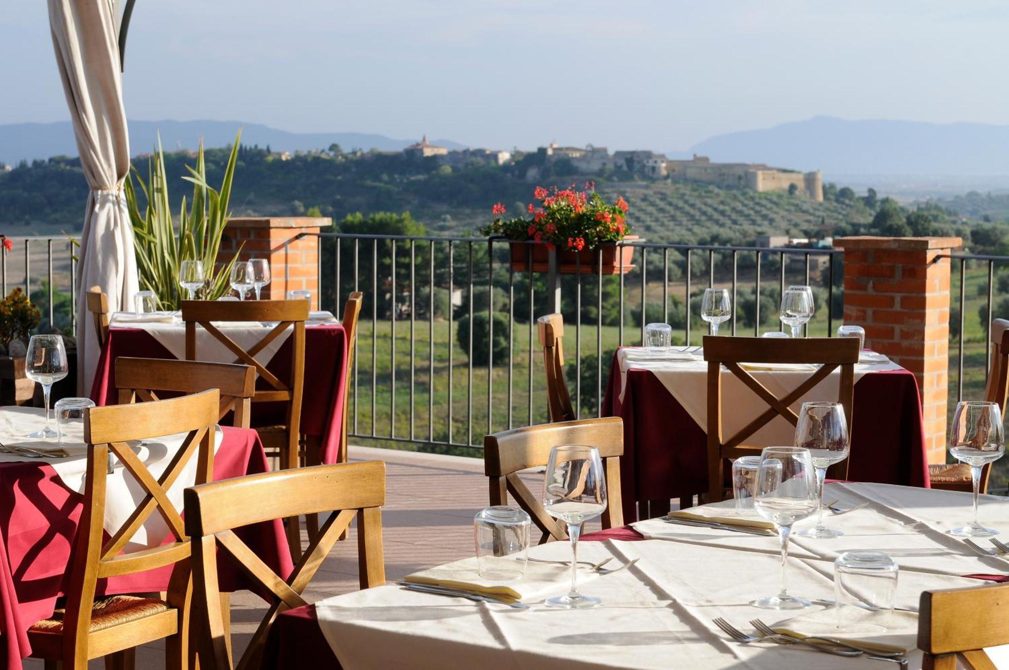 Borgo Magliano Garden Resort Magliano in Toscana Exterior foto